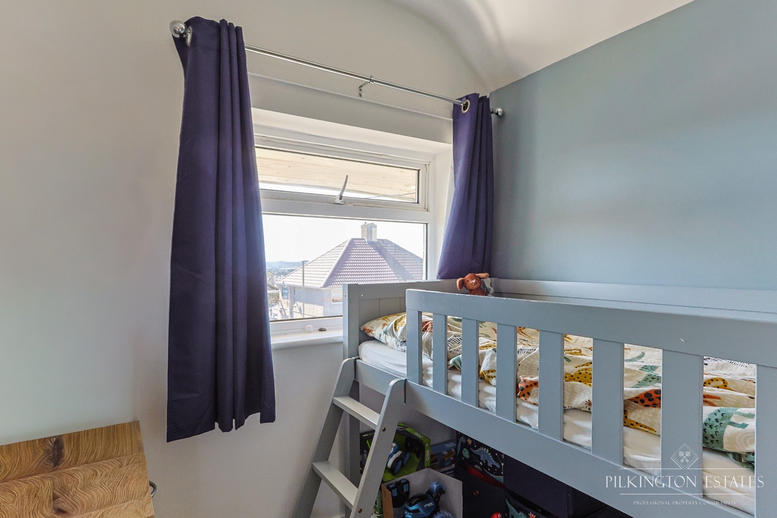 Spacious Three-Bedroom Semi-Detached Home with Garden and Extension Potential Property image 9