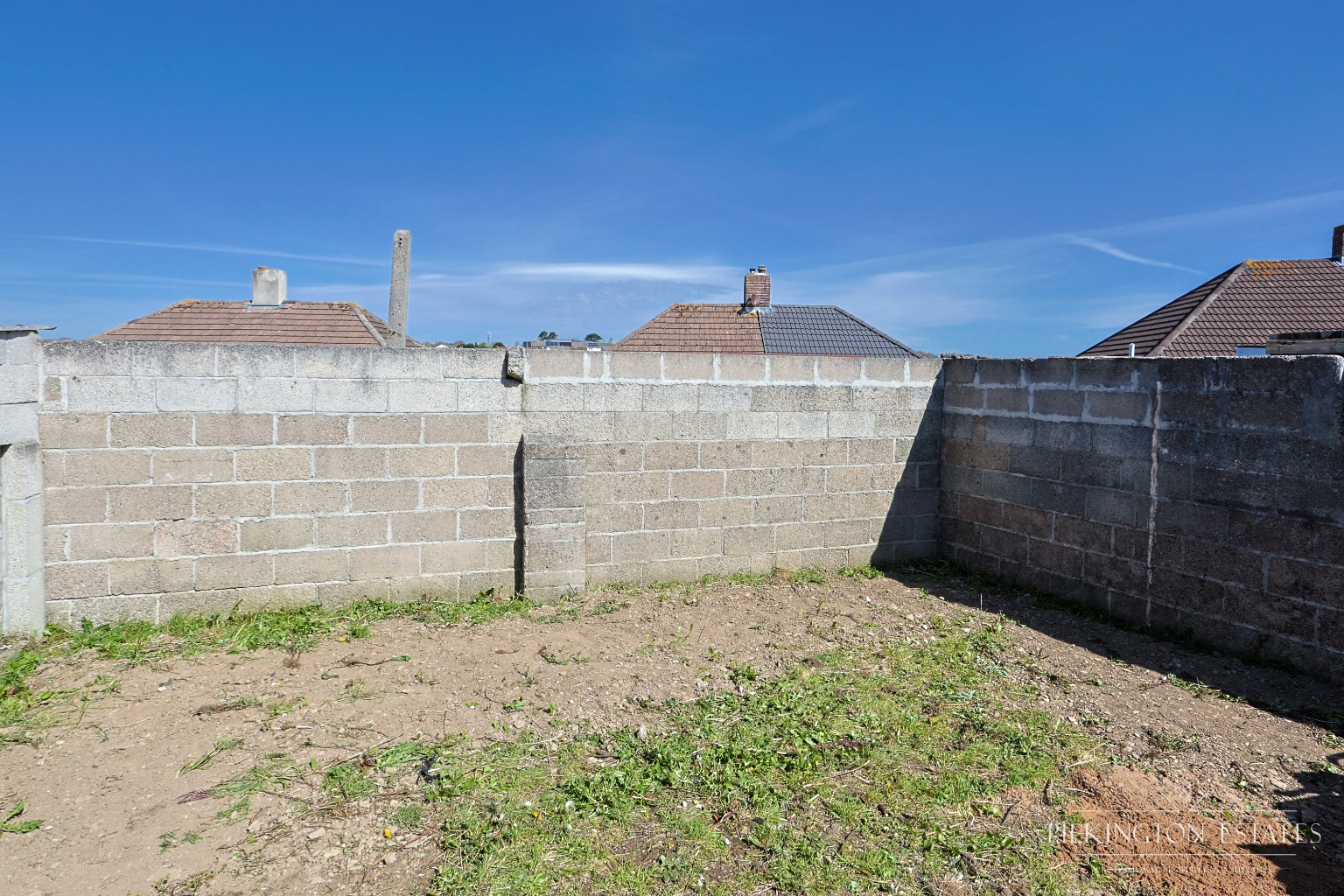 Spacious Three-Bedroom Semi-Detached Home with Garden and Extension Potential Property image 13