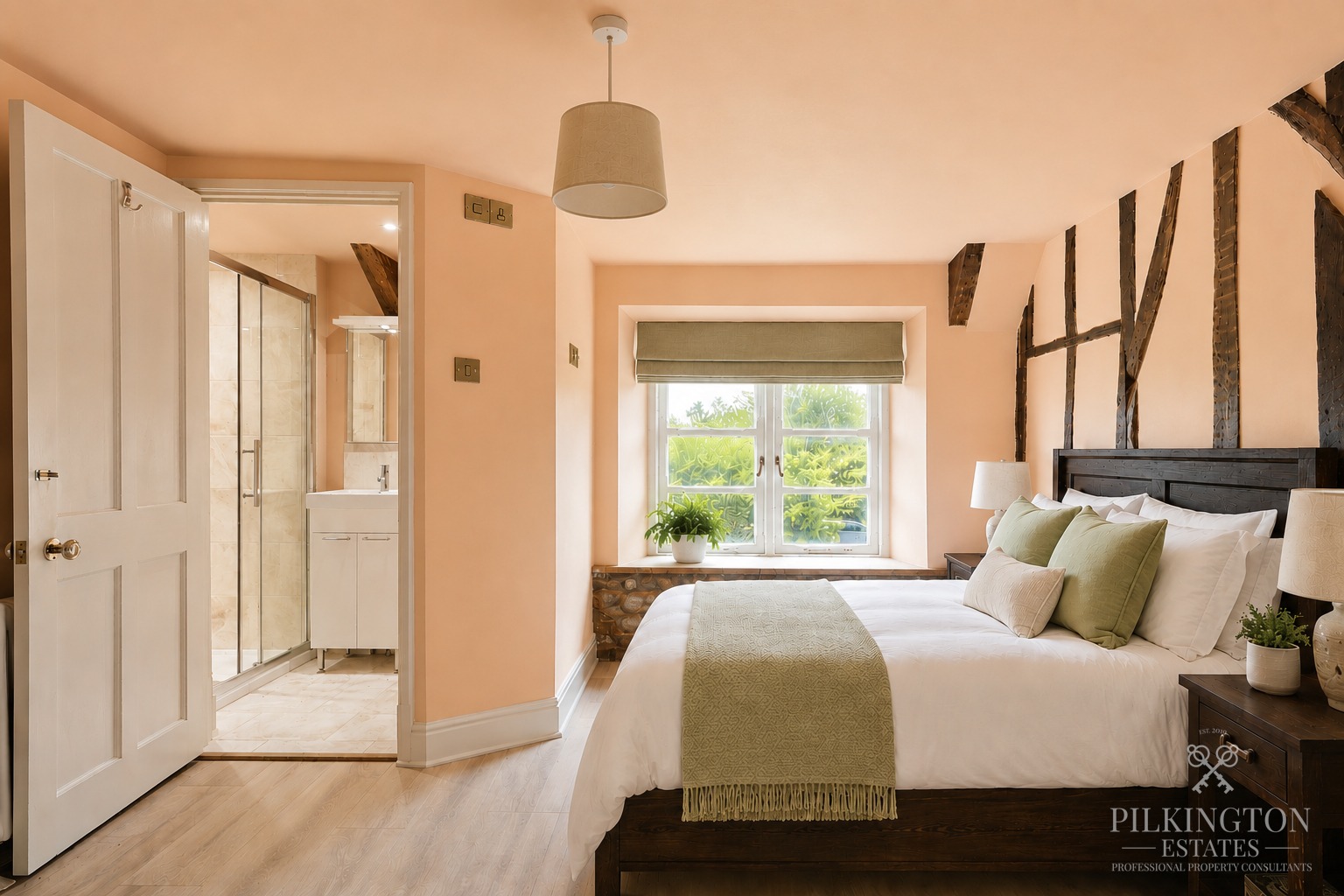 Exceptional fully renovated country residence set within approximately 6.4 acres in total Property image 11
