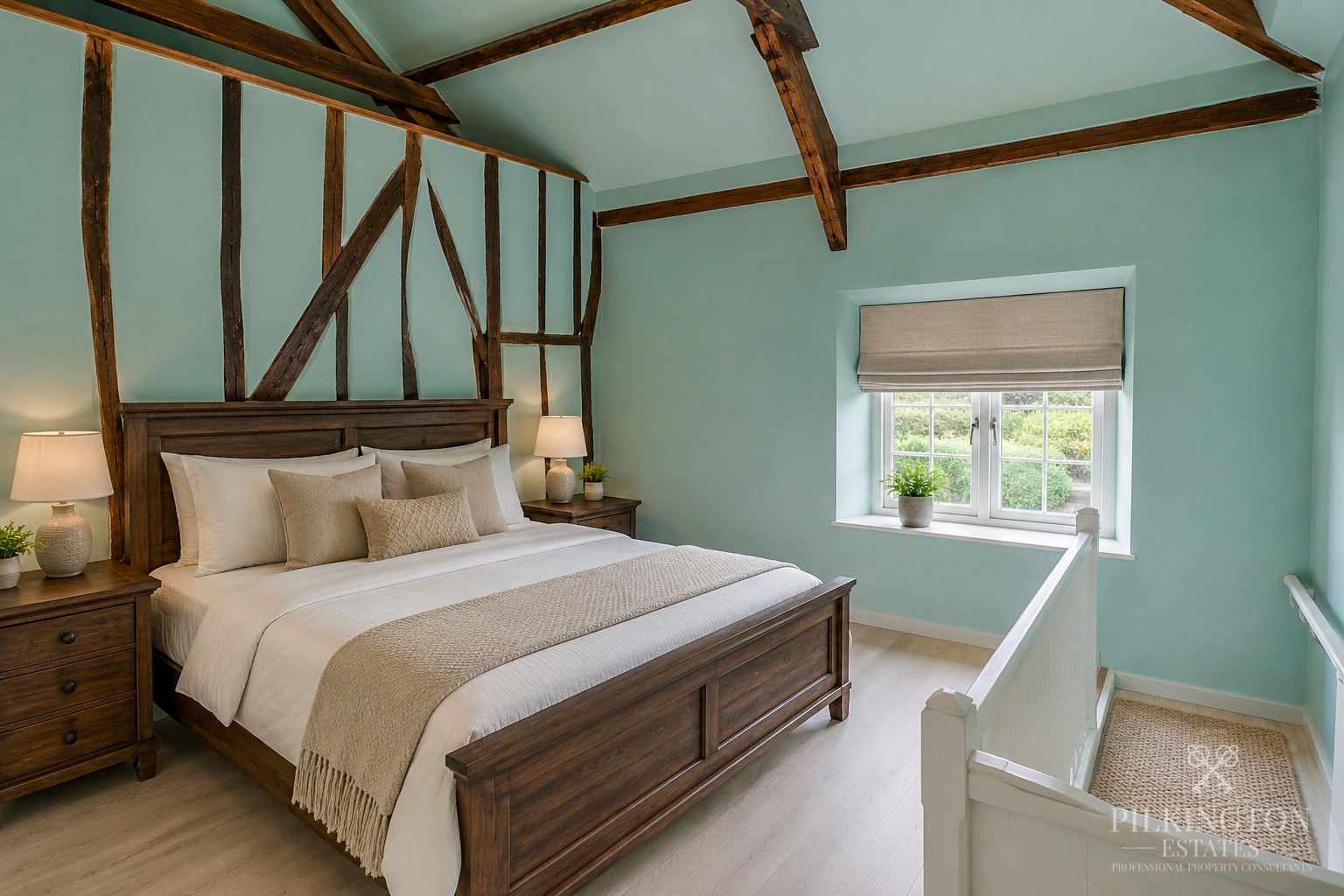 Exceptional fully renovated country residence set within approximately 6.4 acres in total Property image 12
