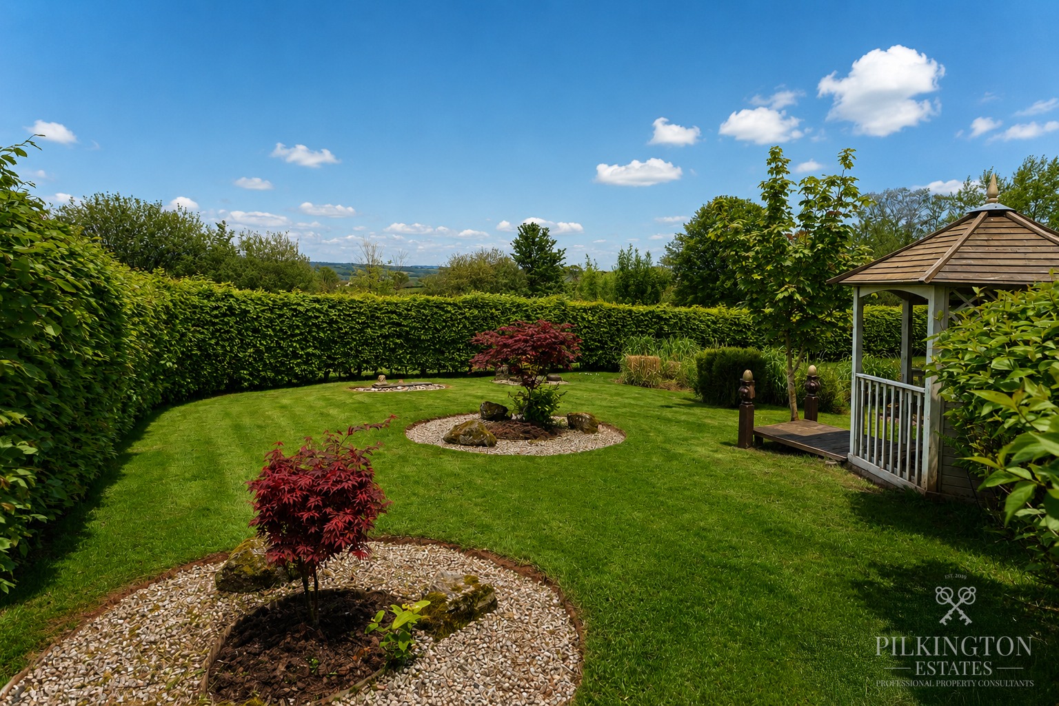 Exceptional fully renovated country residence set within approximately 6.4 acres in total Property image 21