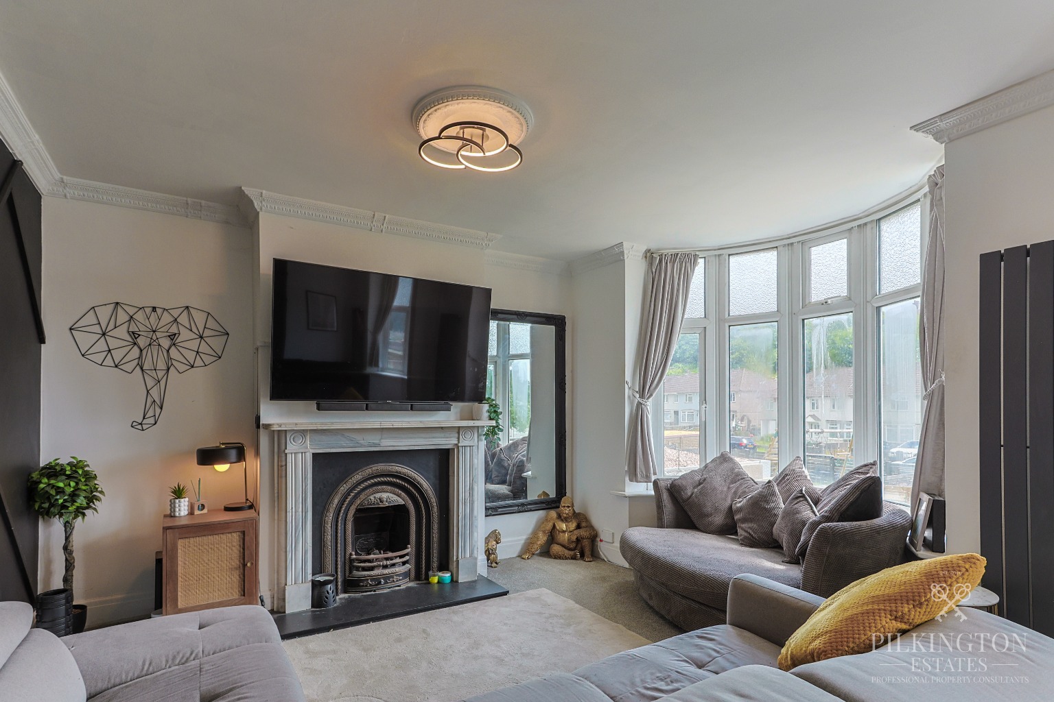 Three-Bedroom Semi-Detached Home with Excellent Renovation Potential Property image 2