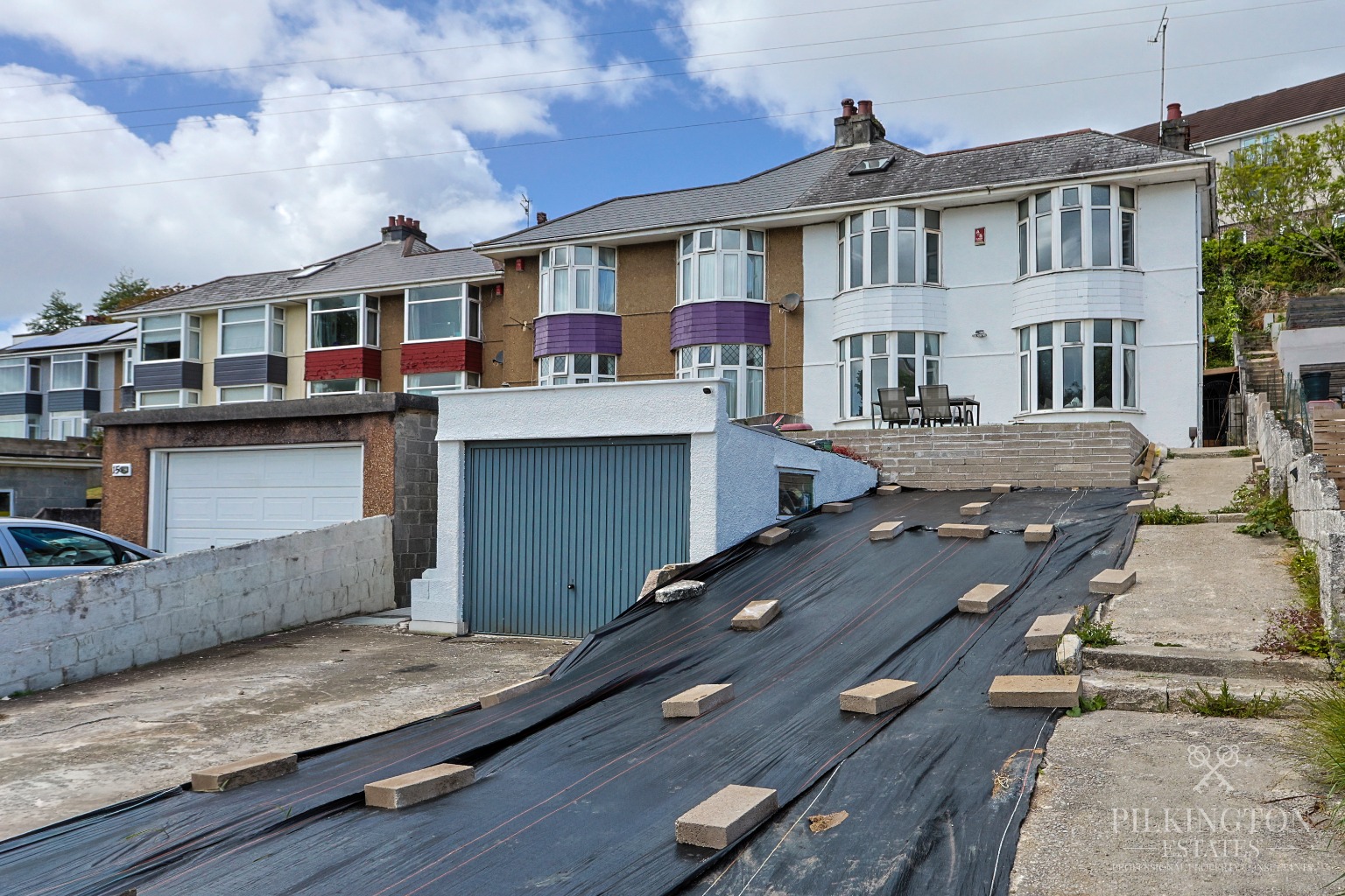 Three-Bedroom Semi-Detached Home with Excellent Renovation Potential