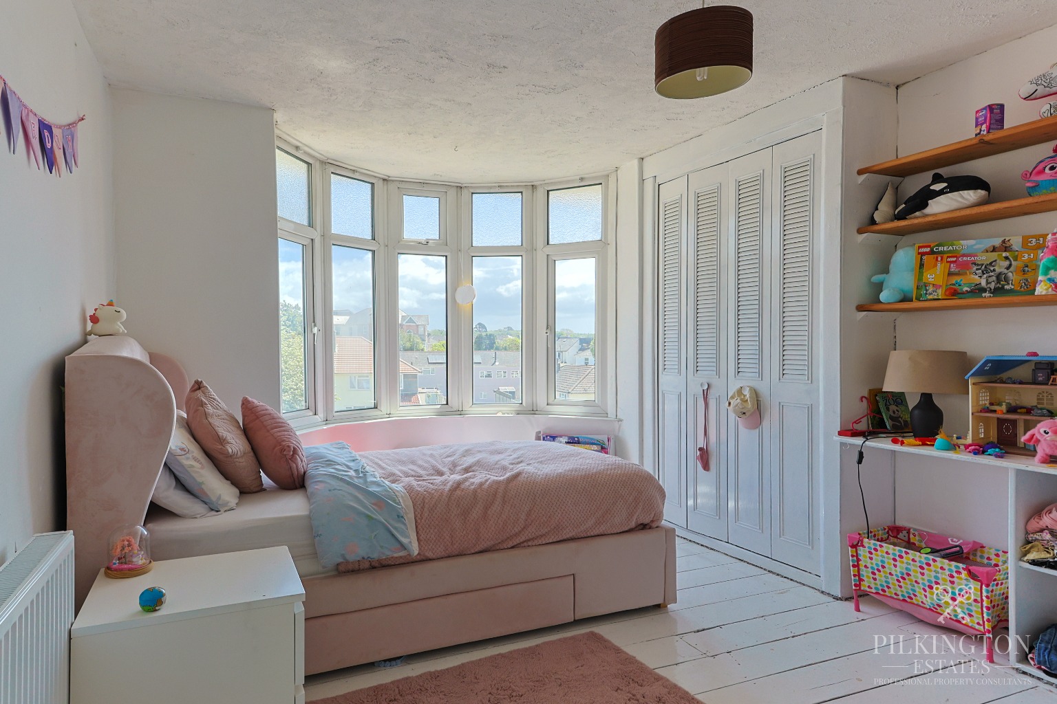 Three-Bedroom Semi-Detached Home with Excellent Renovation Potential Property image 9