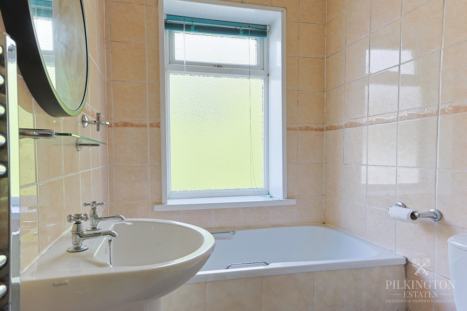 Three-Bedroom Semi-Detached Home with Excellent Renovation Potential Property image 12