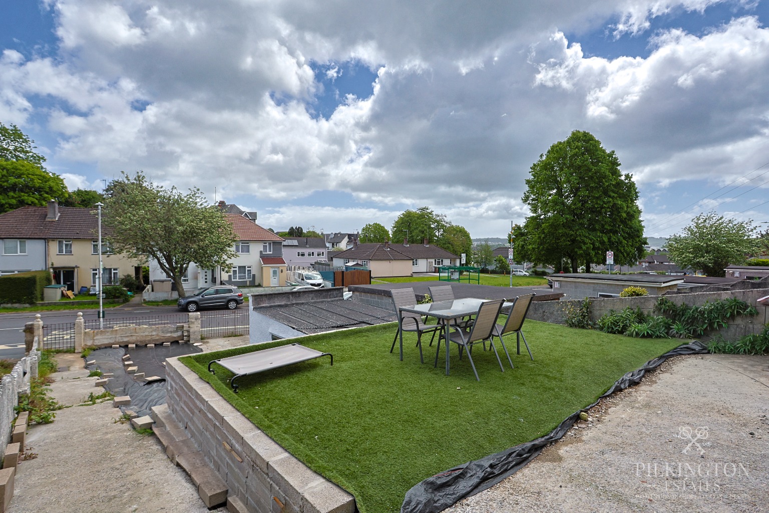 Three-Bedroom Semi-Detached Home with Excellent Renovation Potential Property image 16