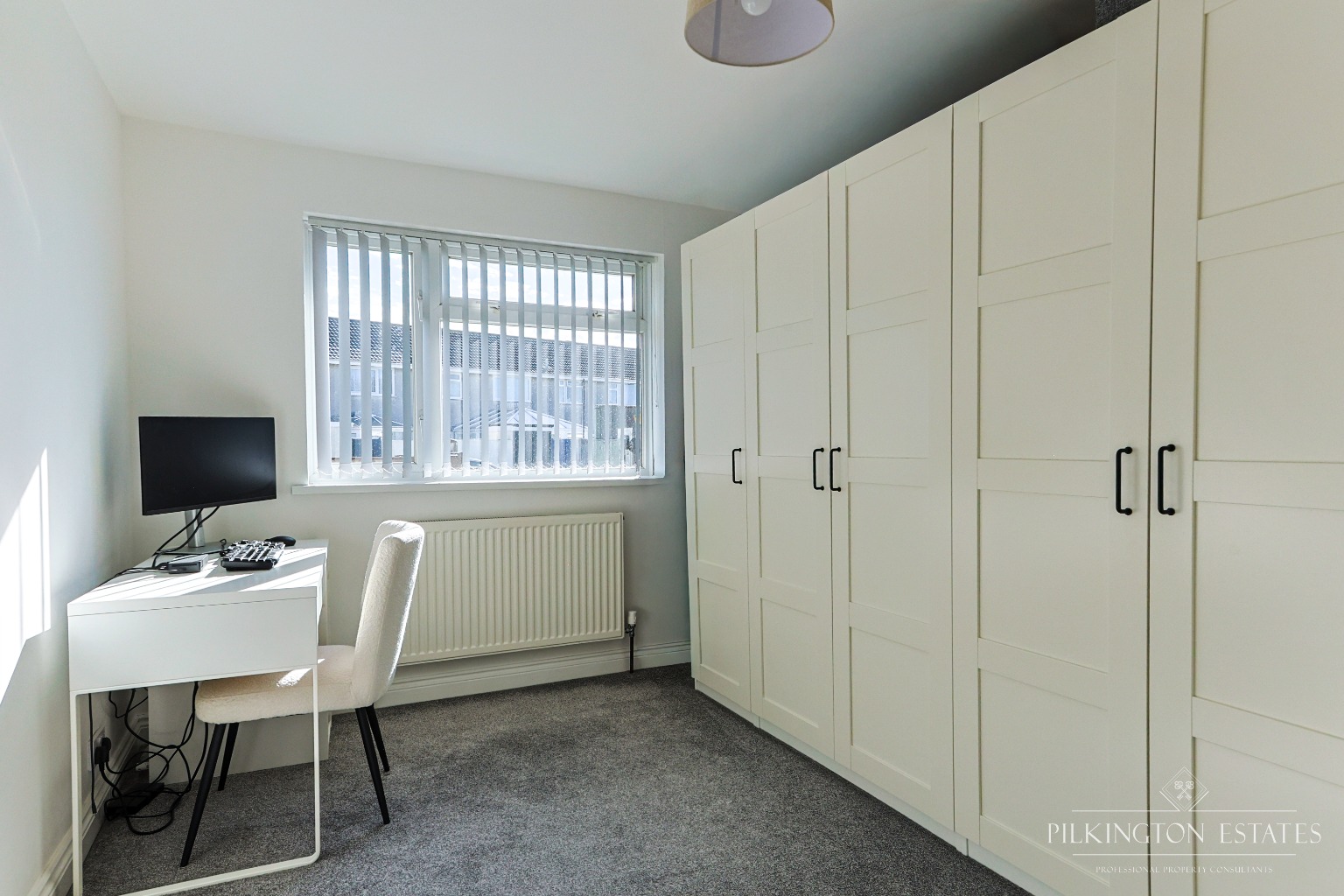 Stylish 3-bed PL5 terrace with open-plan living, landscaped garden, garage and parking. EPC D Property image 11