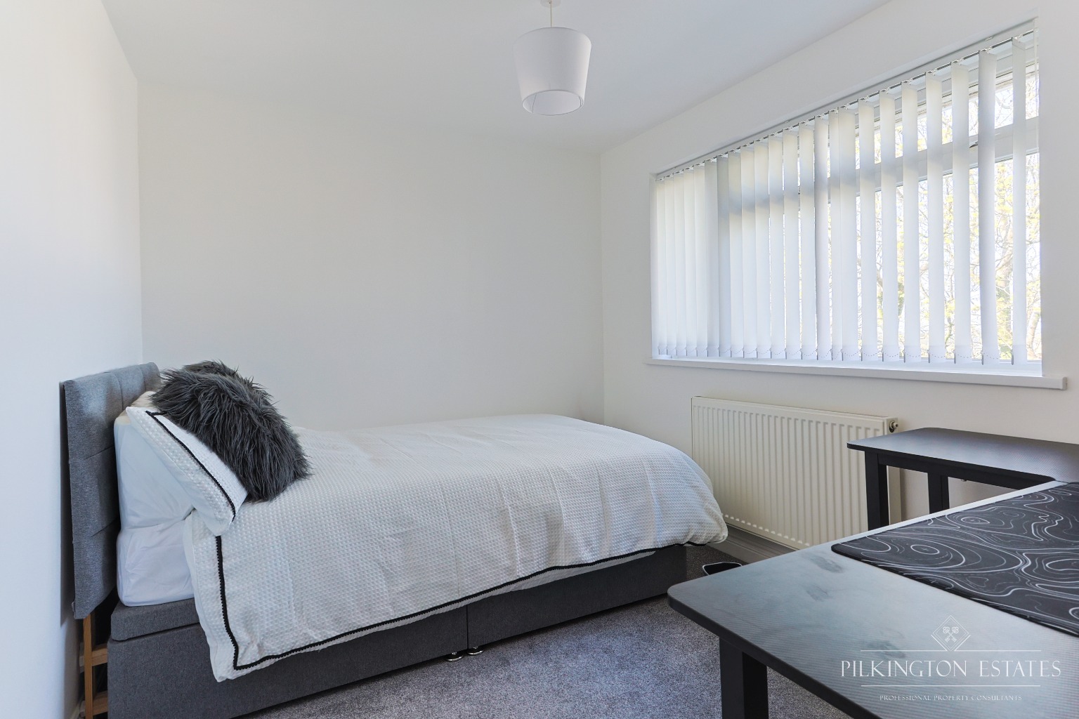 Stylish 3-bed PL5 terrace with open-plan living, landscaped garden, garage and parking. EPC D Property image 12
