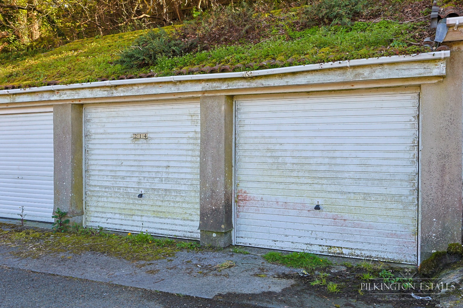 Three-storey home with rear views, garage & parking Property image 14