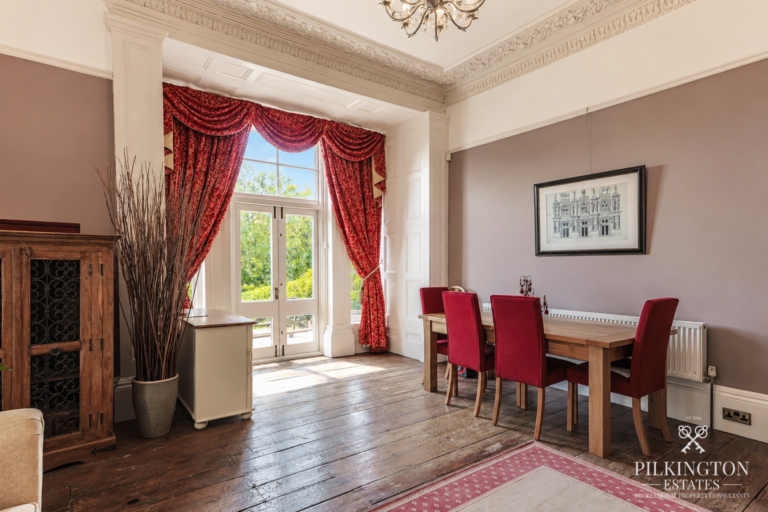Beautiful Grade II Listed 4-bed family home with large garden in the heart of Stoke. Property image 4
