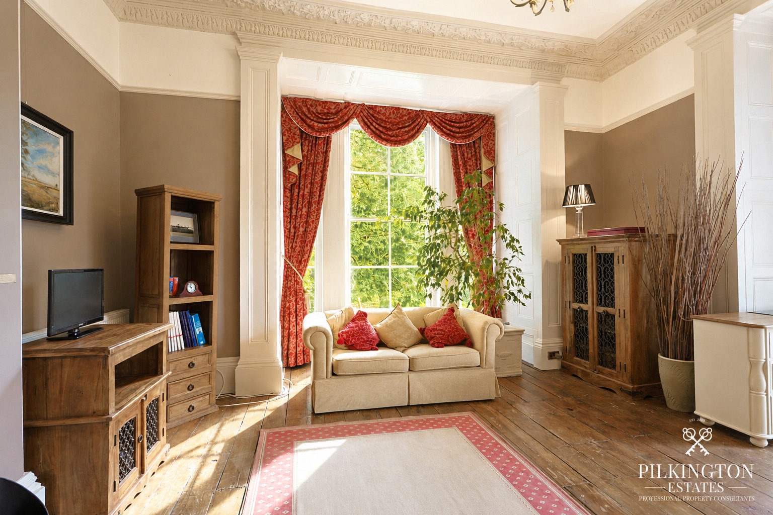 Beautiful Grade II Listed 4-bed family home with large garden in the heart of Stoke. Property image 2