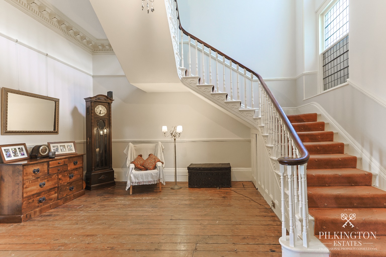 Beautiful Grade II Listed 4-bed family home with large garden in the heart of Stoke. Property image 11