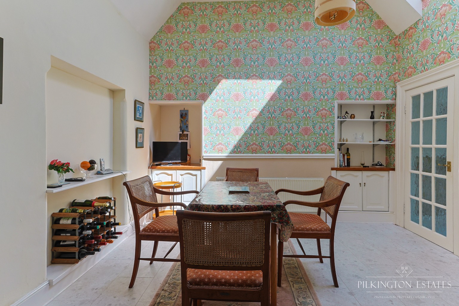 Charming Dormer Bungalow in Mannamead Near Seymour Road with Private Grounds Property image 4