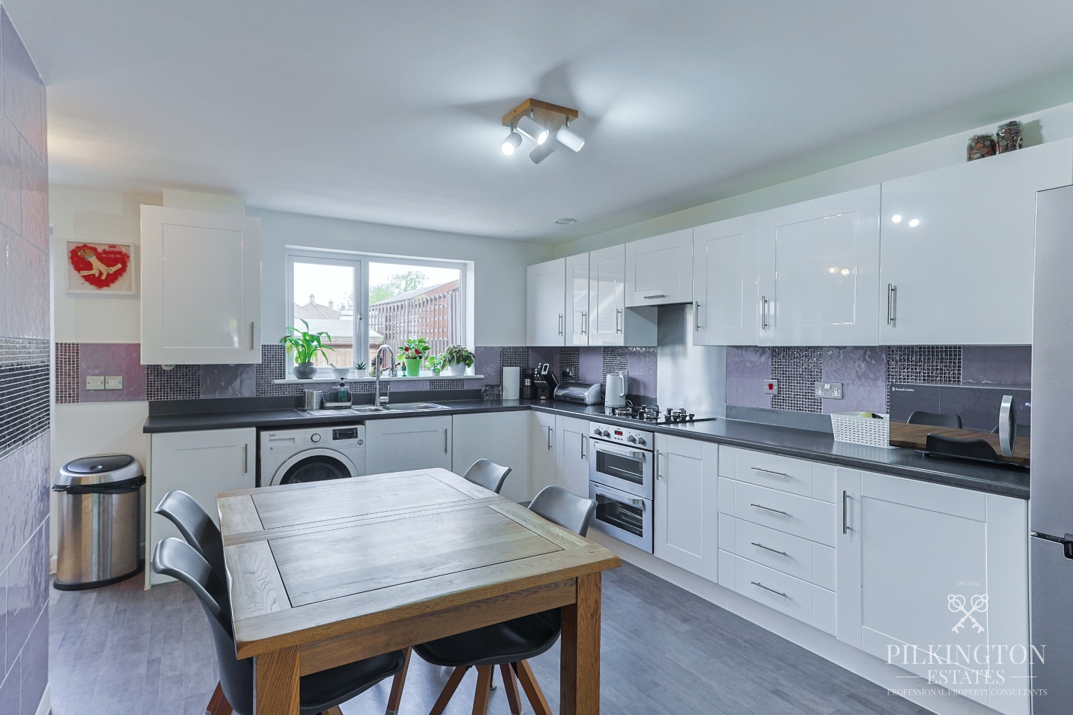 Stylish 3-Bedroom Home in a Fantastic Location! Property image 6