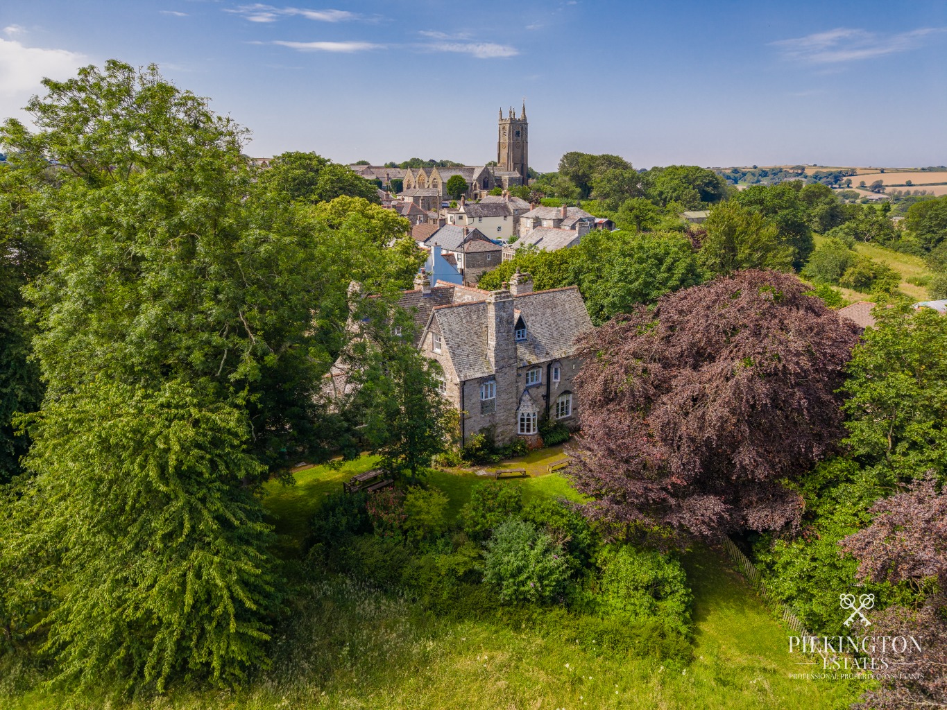 Magnificent Grade II Listed Country House in 3.3 Acres with Development Potential Property image 2
