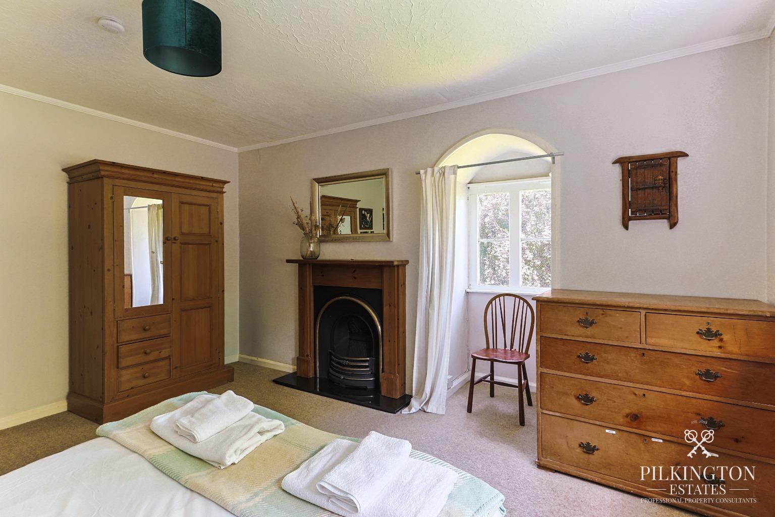 Magnificent Grade II Listed Country House in 3.3 Acres with Development Potential Property image 13