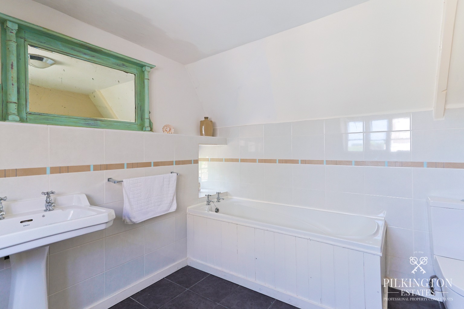 Magnificent Grade II Listed Country House in 3.3 Acres with Development Potential Property image 20