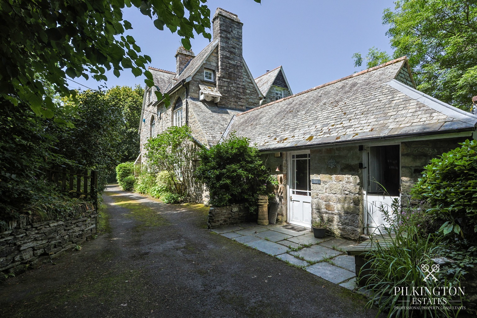 Magnificent Grade II Listed Country House in 3.3 Acres with Development Potential Property image 25