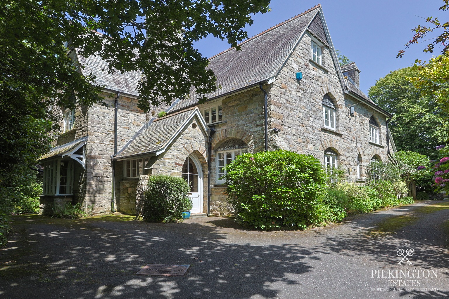 Magnificent Grade II Listed Country House in 3.3 Acres with Development Potential Property image 1