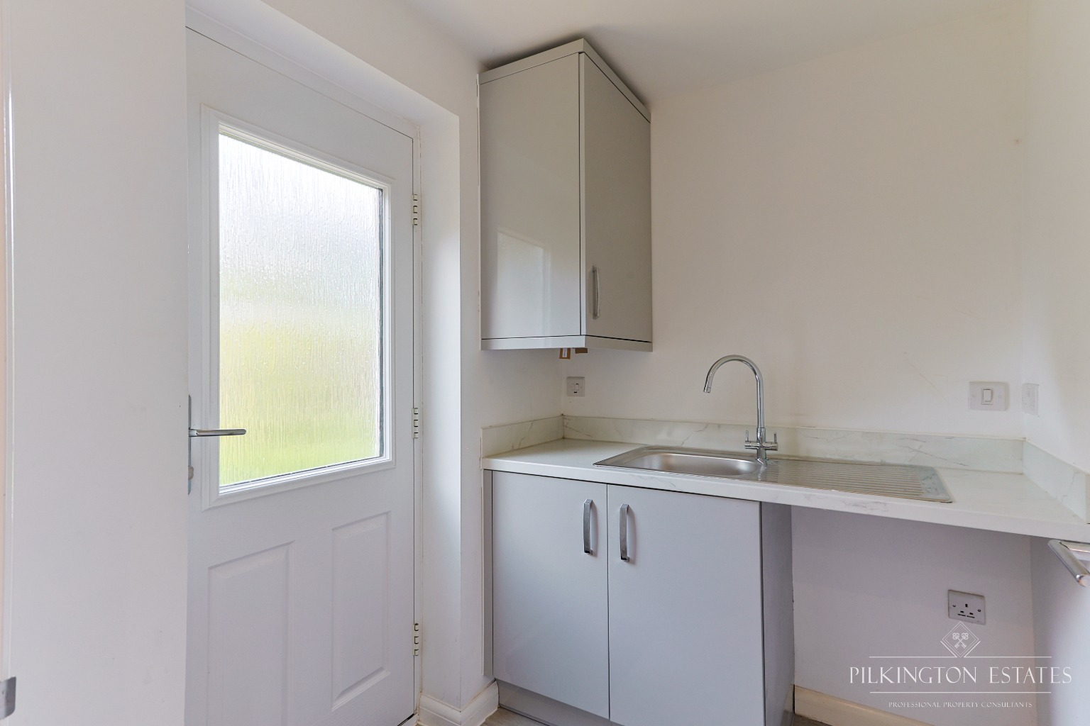 Beautiful Detached Home in Peaceful Cul-de-Sac Setting Property image 8