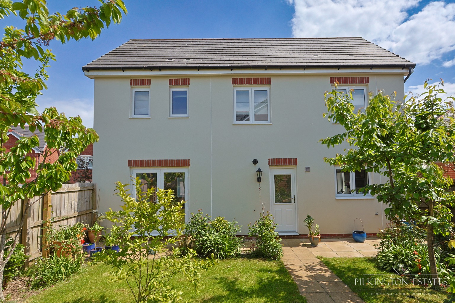 Beautiful Detached Home in Peaceful Cul-de-Sac Setting Property image 18