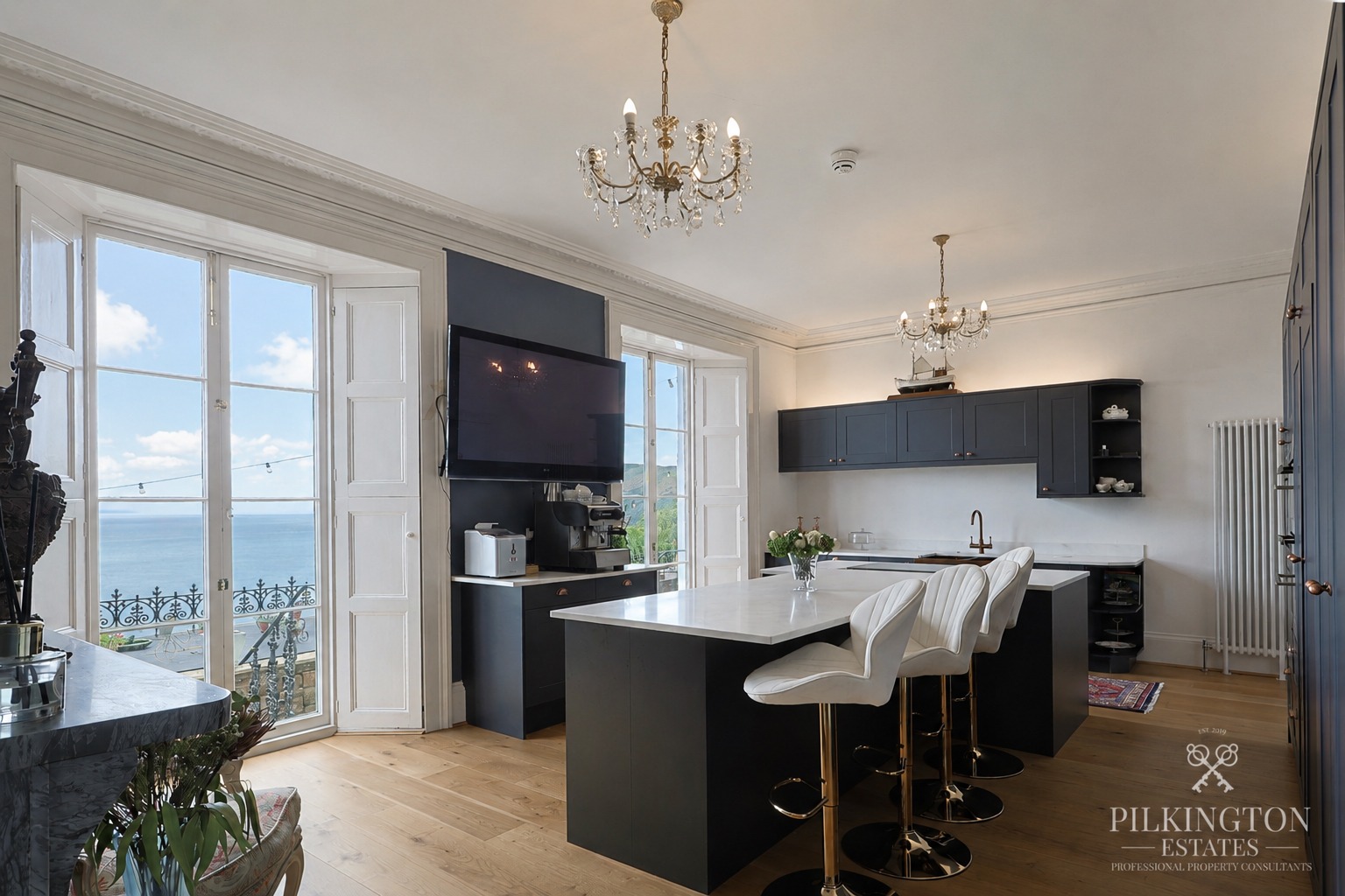 Seawood House – Historic Coastal Villa with Exceptional Sea Views & Guest Accommodation Property image 4