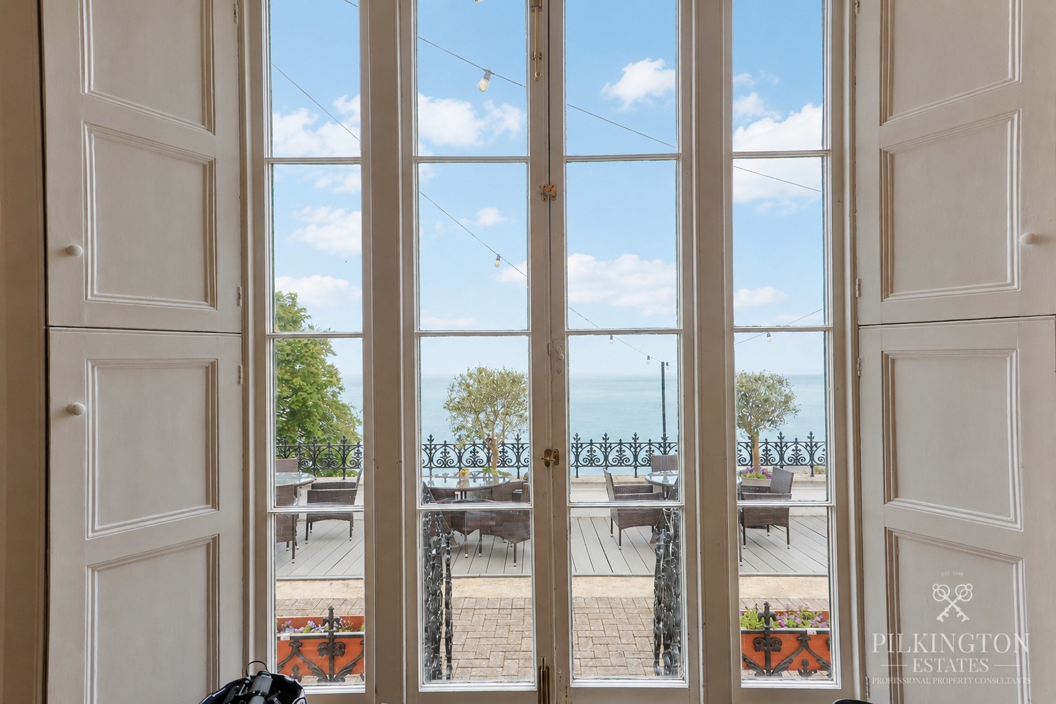 Seawood House – Historic Coastal Villa with Exceptional Sea Views & Guest Accommodation Property image 8