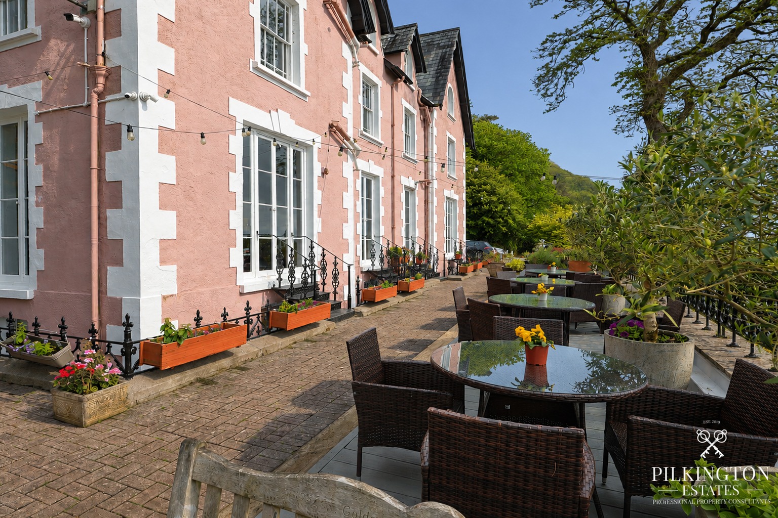 Seawood House – Historic Coastal Villa with Exceptional Sea Views & Guest Accommodation
