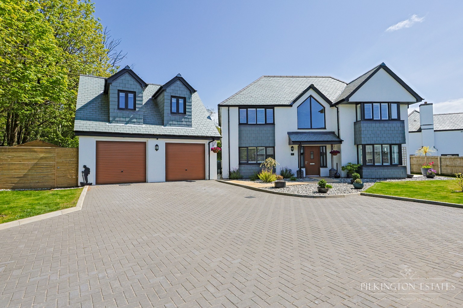 Stunning Detached Home with Annex, Bifold Living & Beautiful Garden Property image 1