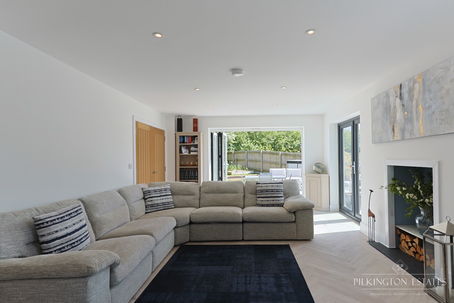 Stunning Detached Home with Annex, Bifold Living & Beautiful Garden Property image 4