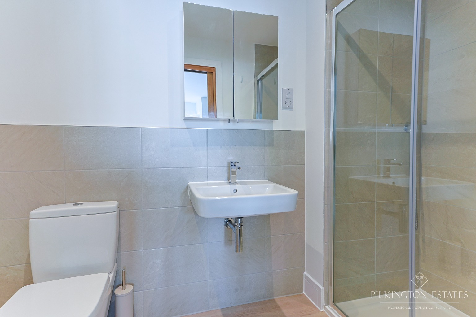 Stunning Detached Home with Annex, Bifold Living & Beautiful Garden Property image 15