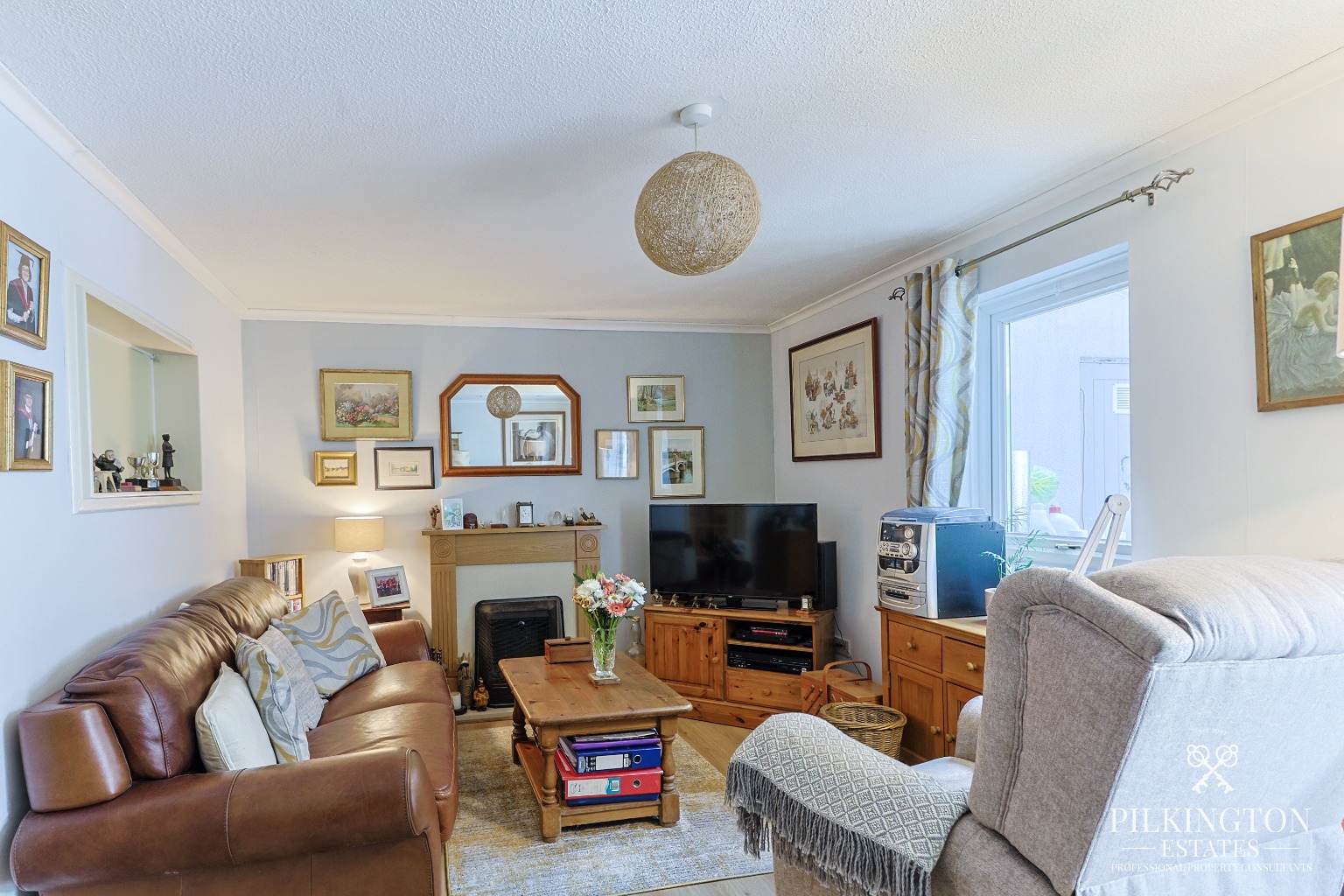 Stylish Three-Bedroom Home Close to Kingsbridge Town Centre and Quay Property image 3