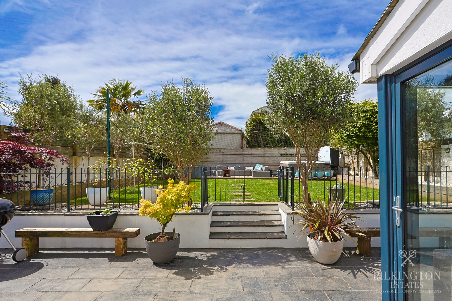 Exceptional 4 Bedroom Family Home on Prestigious Torland Road Property image 22