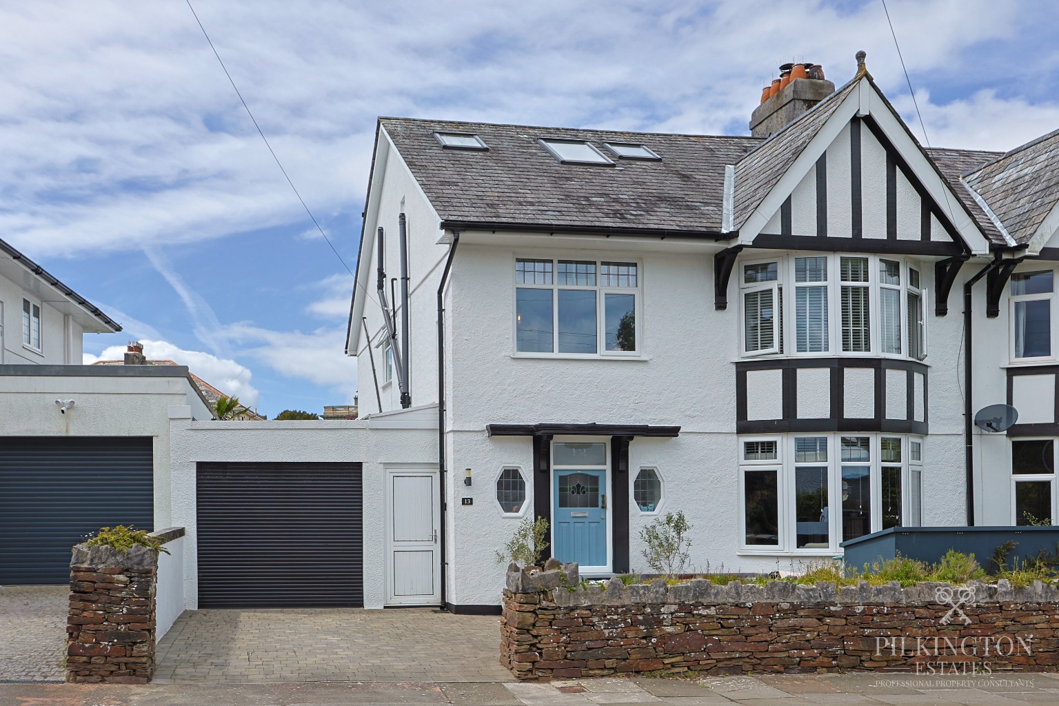 Exceptional 4 Bedroom Family Home on Prestigious Torland Road