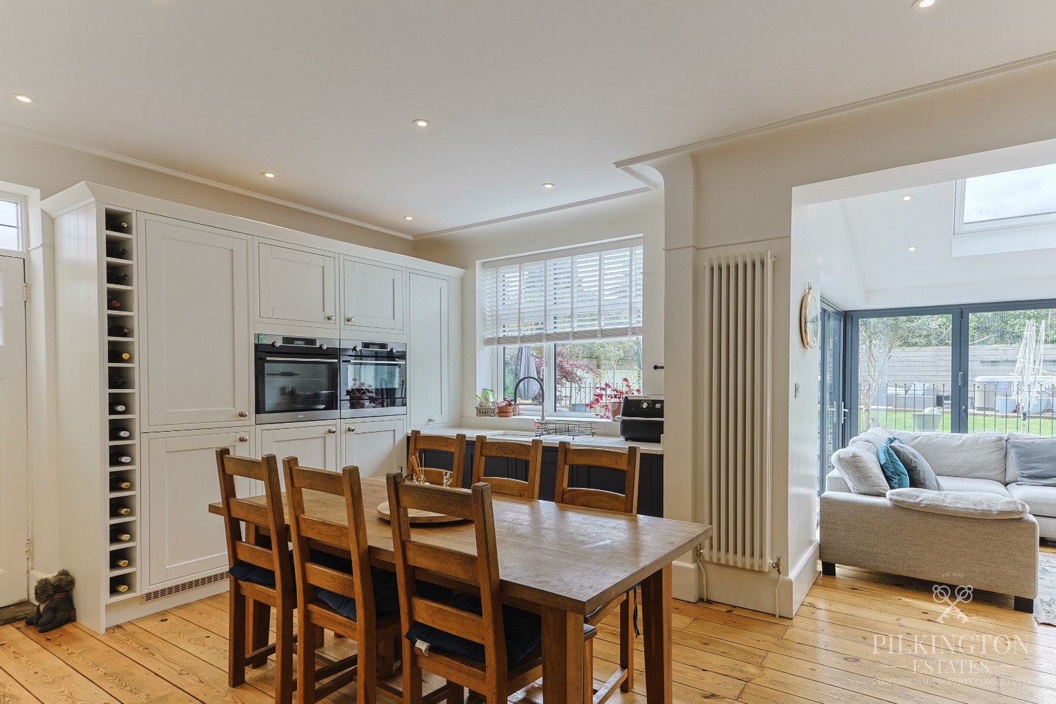 Exceptional 4 Bedroom Family Home on Prestigious Torland Road Property image 4