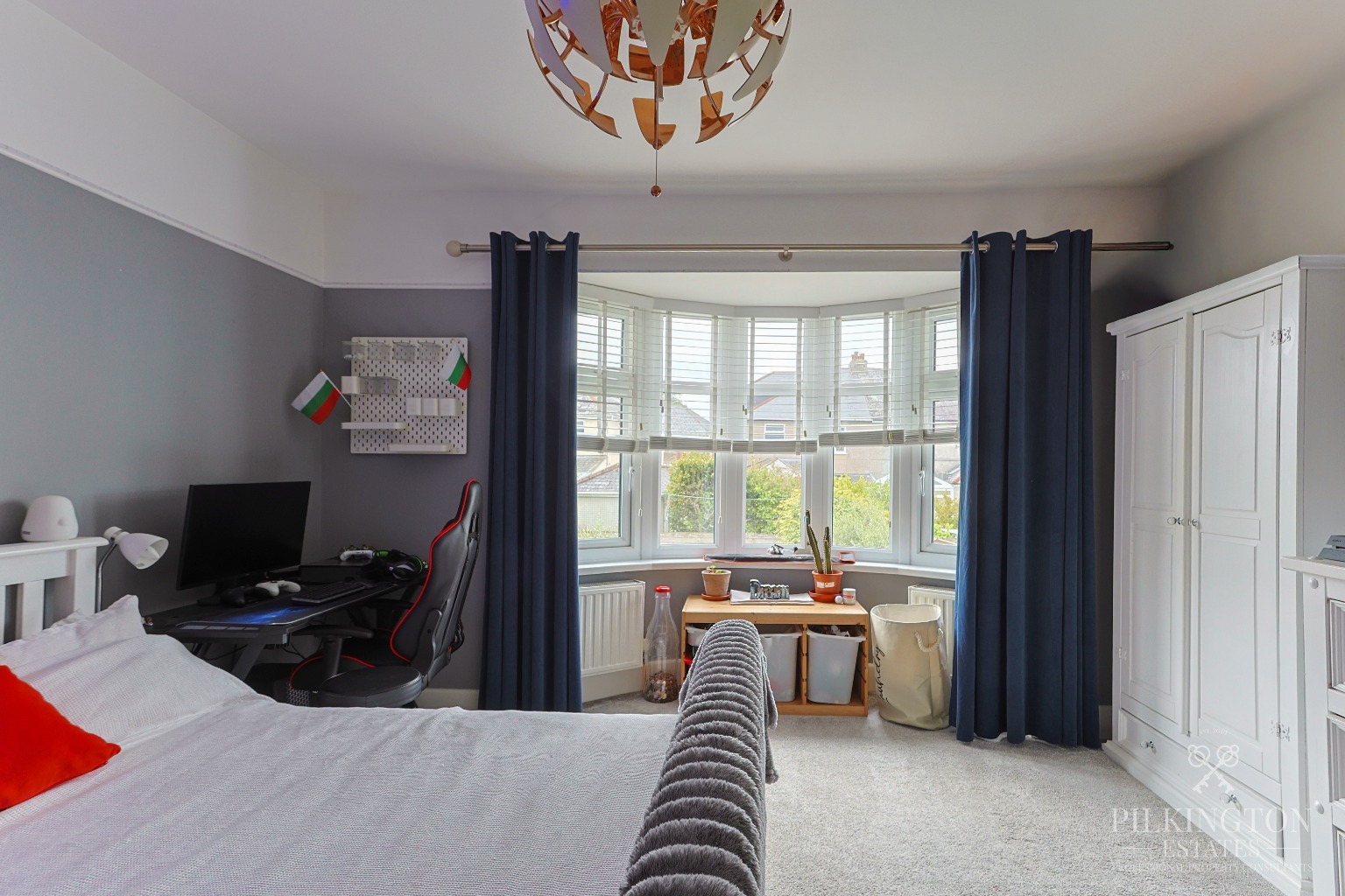 Exceptional 4 Bedroom Family Home on Prestigious Torland Road Property image 12