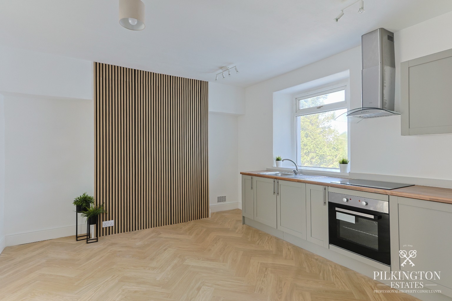 Beautifully Presented Two-Bedroom Apartment – No Onward Chain Property image 7