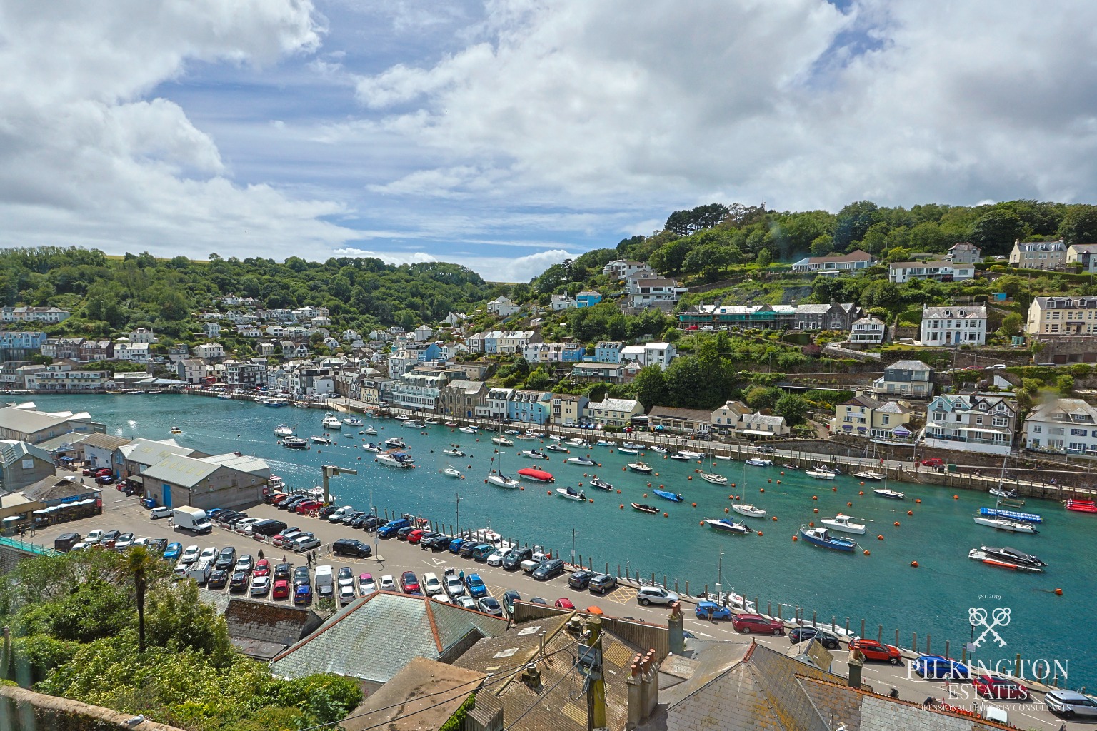 Stunning Harbour-View Maisonette with Panoramic Views Across Picturesque Looe Property image 3