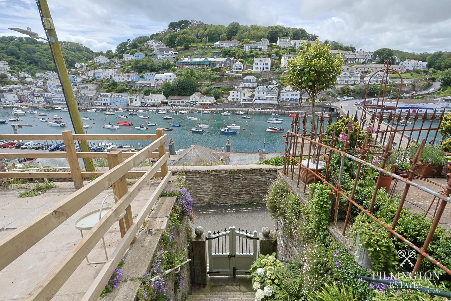 Stunning Harbour-View Maisonette with Panoramic Views Across Picturesque Looe Property image 12