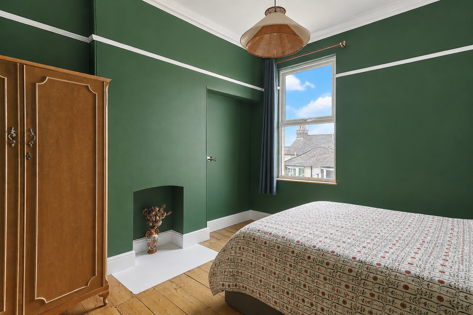 Characterful Four-Bedroom Home with New Kitchen, Two Bathrooms & Excellent School Catchment Area Property image 8