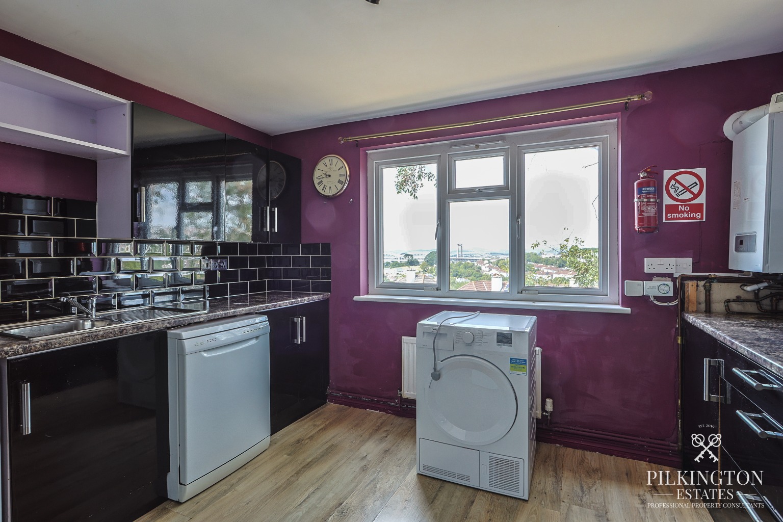 Spacious Three-Bedroom Maisonette with Stunning Tamar Bridge & Countryside Views Property image 4