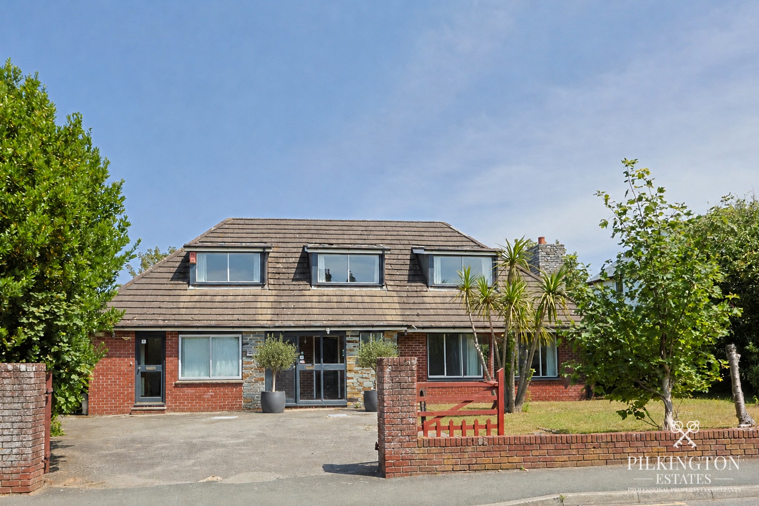 Spacious Detached Family Home with Self-Contained Annexe Property image 1