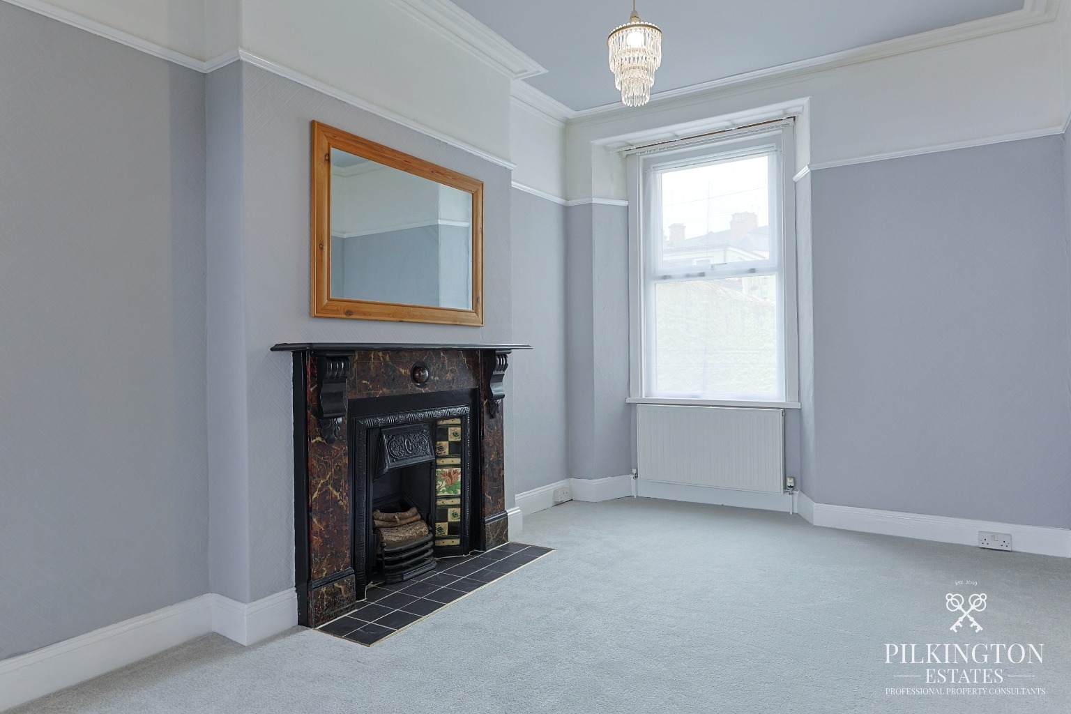 A BEAUTIFULLY REFURBISHED PERIOD HOME WITH GARAGE, SOLAR PANELS & LOFT POTENTIAL Property image 4