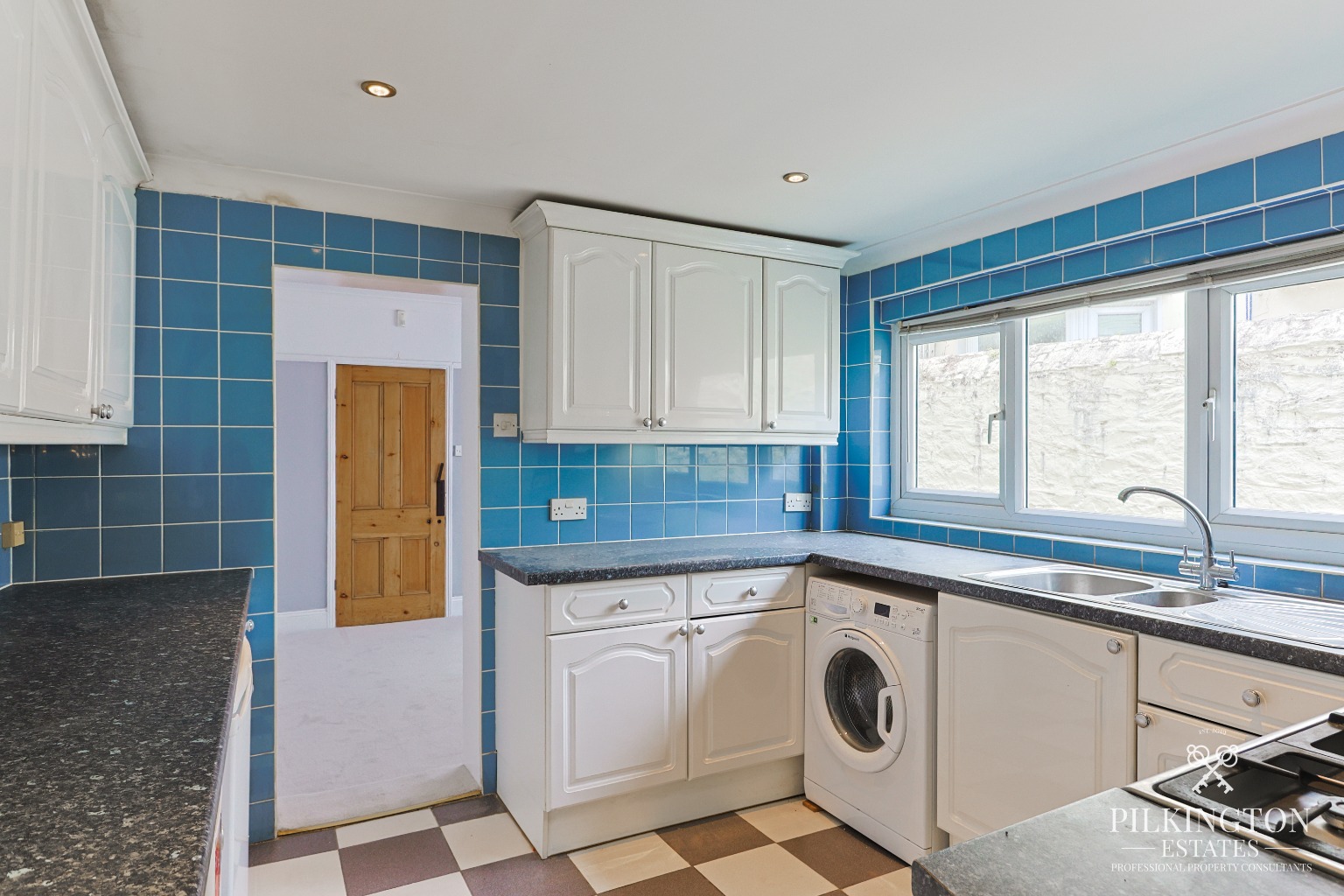 A BEAUTIFULLY REFURBISHED PERIOD HOME WITH GARAGE, SOLAR PANELS & LOFT POTENTIAL Property image 5
