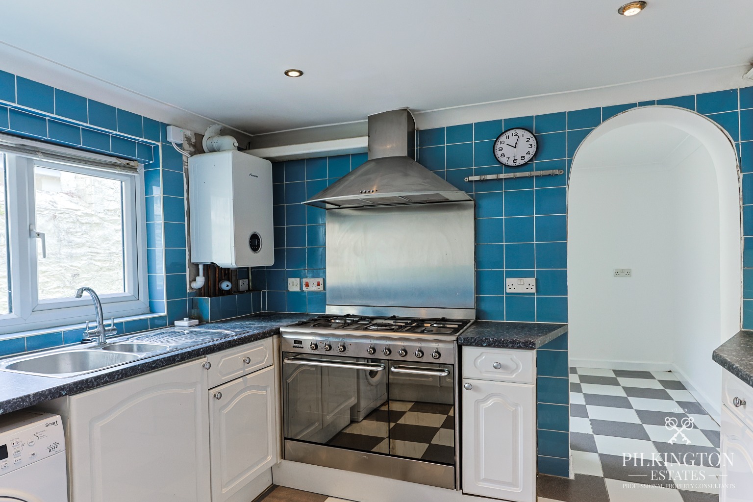 A BEAUTIFULLY REFURBISHED PERIOD HOME WITH GARAGE, SOLAR PANELS & LOFT POTENTIAL Property image 6