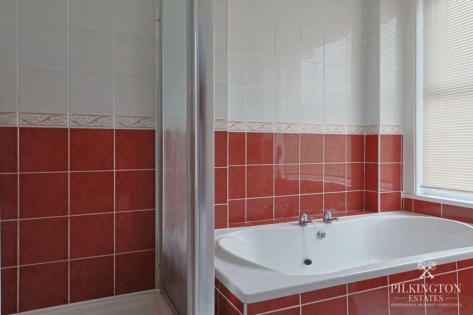 A BEAUTIFULLY REFURBISHED PERIOD HOME WITH GARAGE, SOLAR PANELS & LOFT POTENTIAL Property image 9