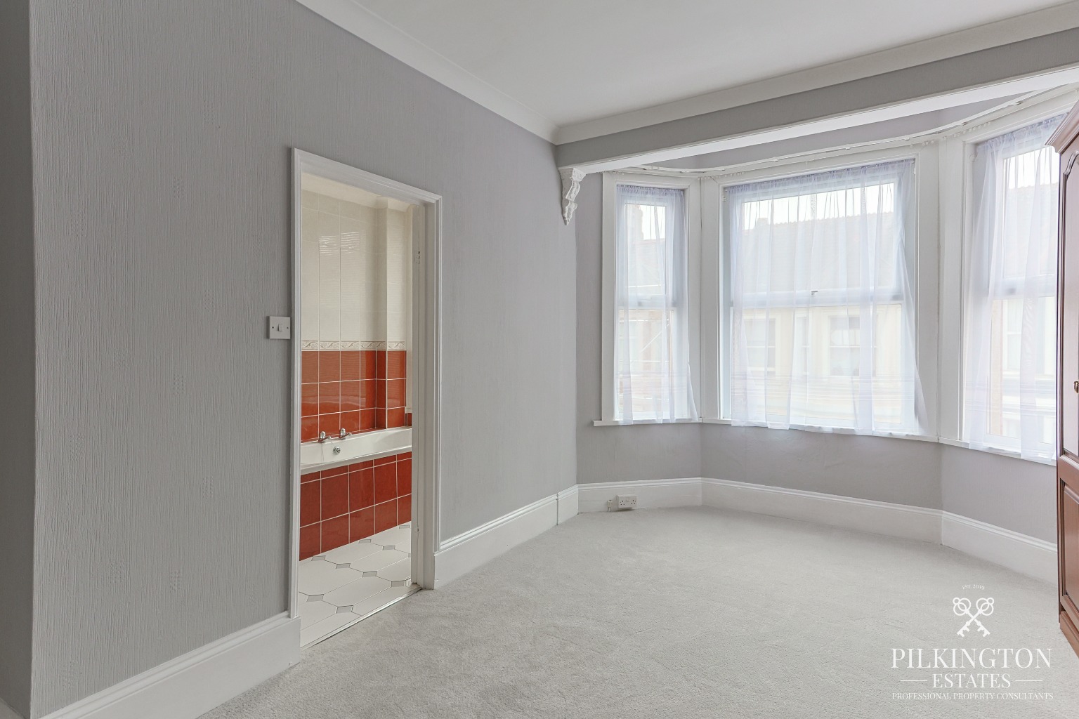 A BEAUTIFULLY REFURBISHED PERIOD HOME WITH GARAGE, SOLAR PANELS & LOFT POTENTIAL Property image 8