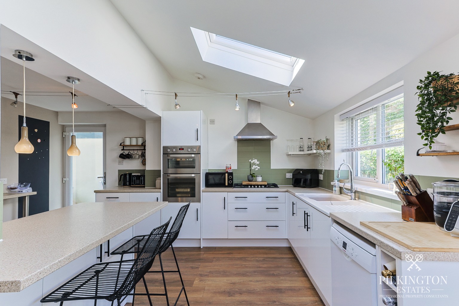 An immaculately presented and thoughtfully updated three/four-bedroom family home Property image 3