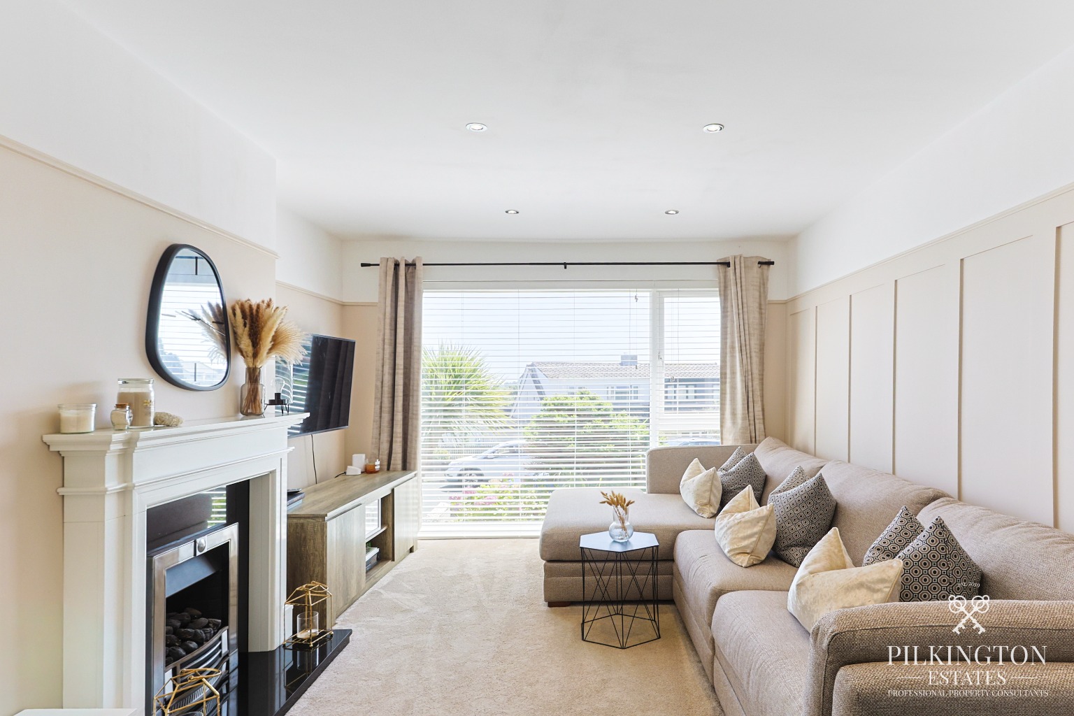 An immaculately presented and thoughtfully updated three/four-bedroom family home Property image 2