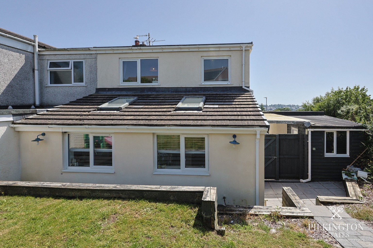 An immaculately presented and thoughtfully updated three/four-bedroom family home Property image 17